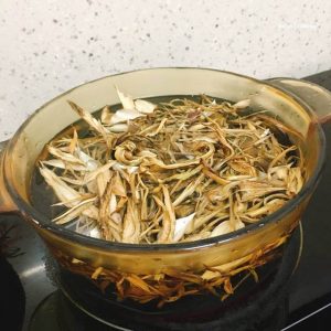 Cách nấu canh atiso khô với sườn heo đơn giản nhất