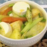 Mách bạn cách nấu canh dọc mùng chay kiểu chua ngọt hấp dẫn