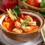 Mách bạn cách nấu canh Tom Yum Thái chuẩn vị, siêu ngon