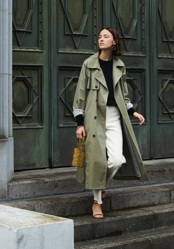 Trench coat với thiết kế oversize