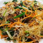 Hướng dẫn cách nấu miến chay xào ngon, đơn giản tại nhà